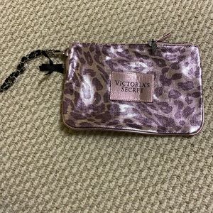 VS Wristlet
